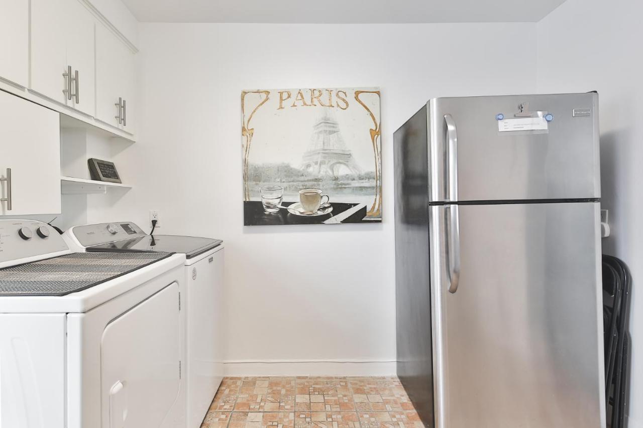Free Parking In Beautiful Lachine Montreal Exterior photo