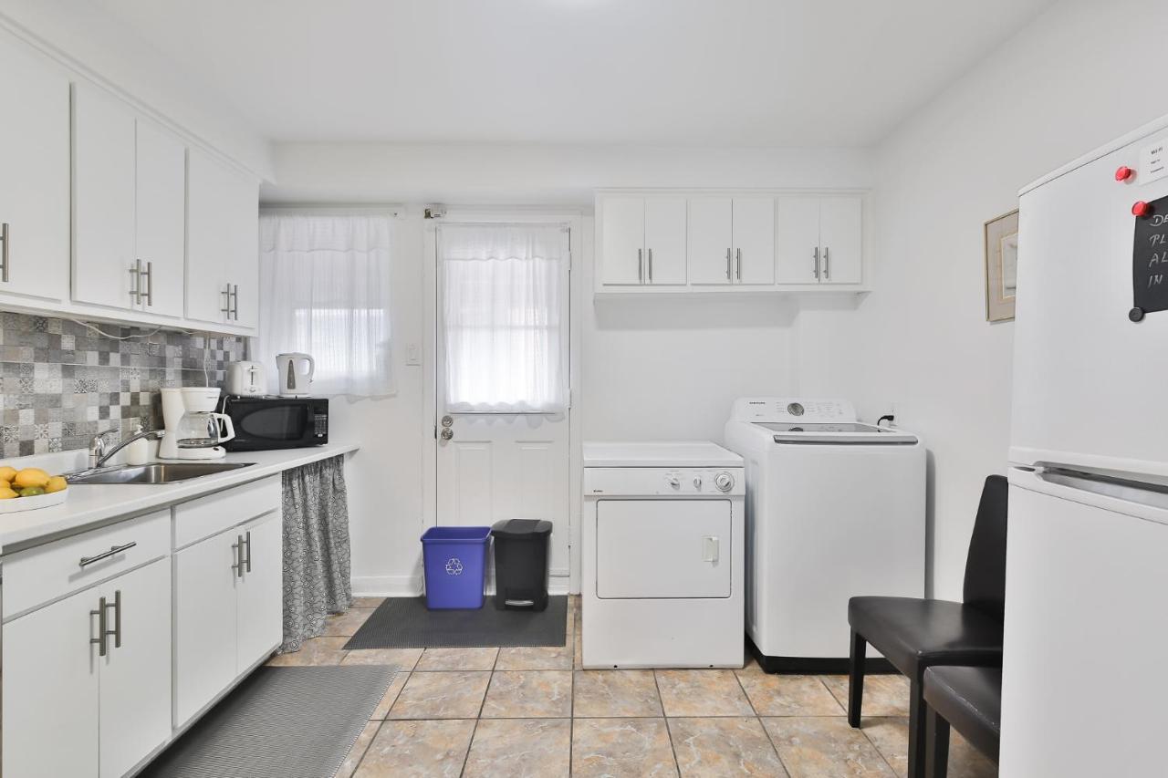 Free Parking In Beautiful Lachine Montreal Exterior photo